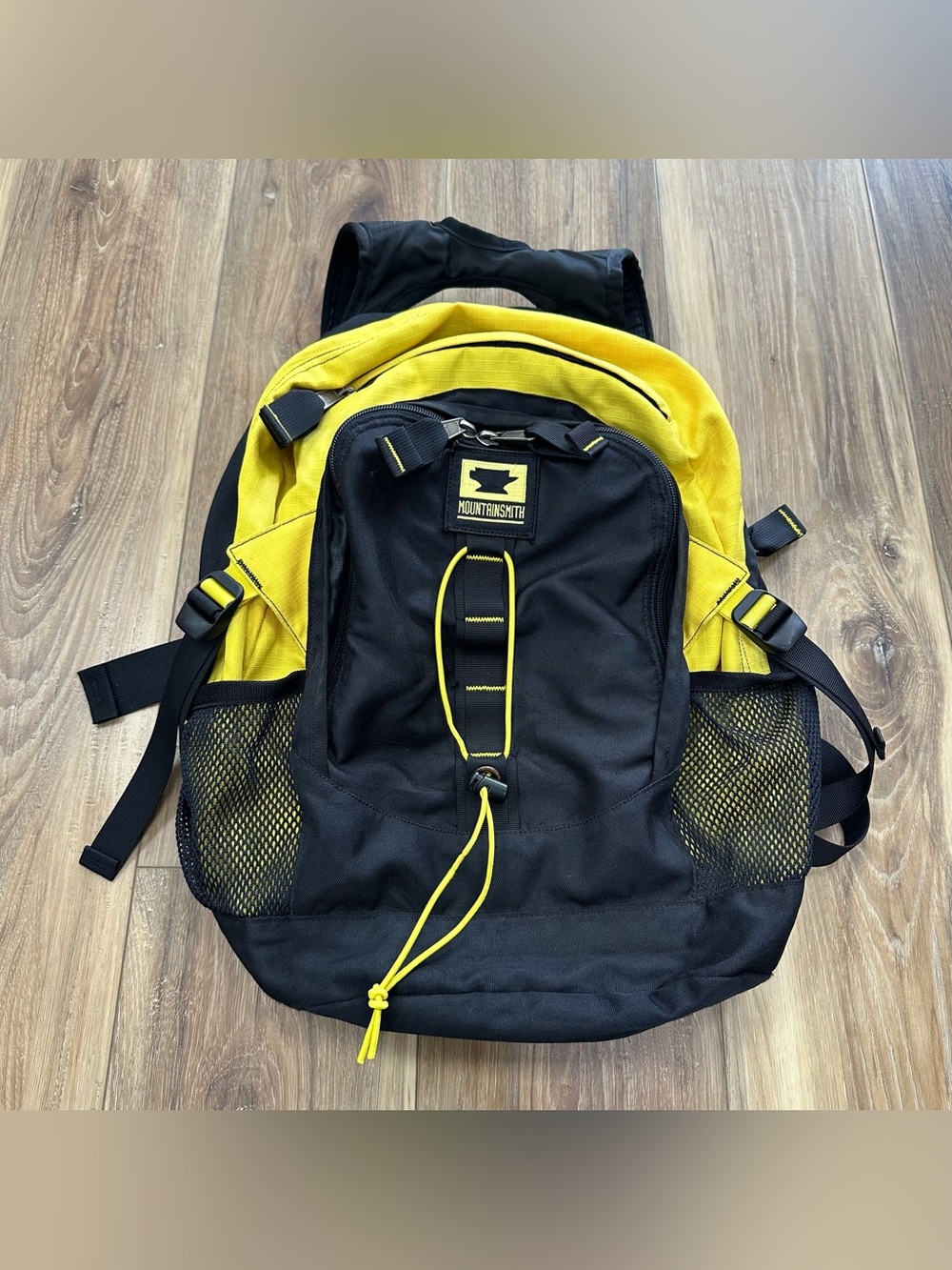 MountainSmith Everyday Carry EDC 24/7 Backpack Hiking Black Yellow